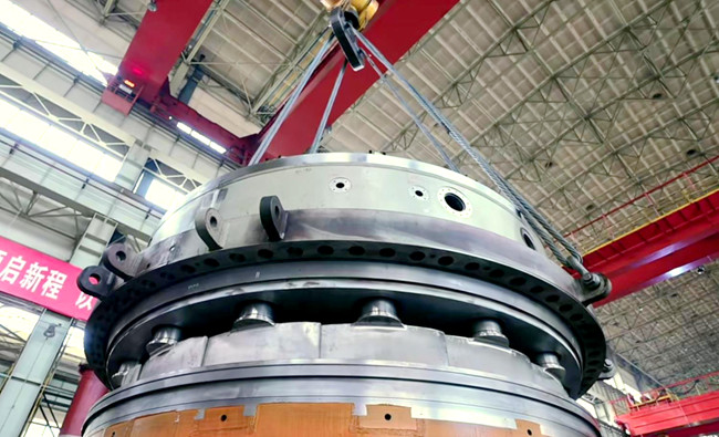 水轮机装配现场。受访者供图